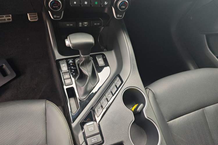 Used Kia KX7 2017 2.0T Automatic All-Wheel Drive LUX 7-Seater