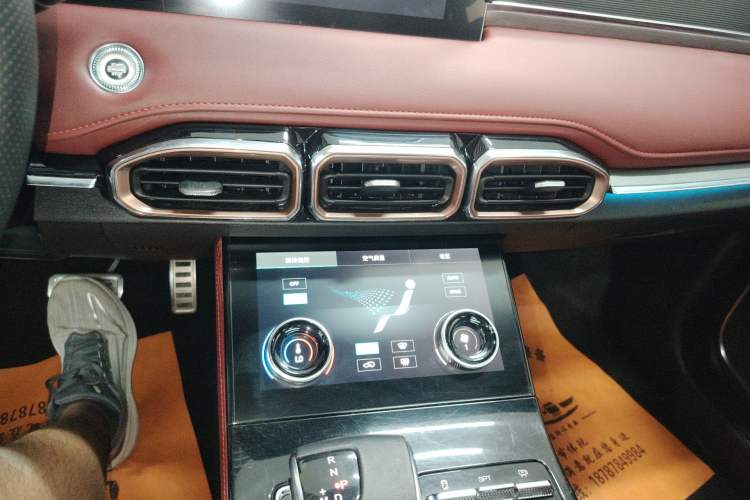 Used JETOUR X70 PLUS 2021 Zhuge 1.6T DCT Wuhou 5-Seater Audio And AC Panel