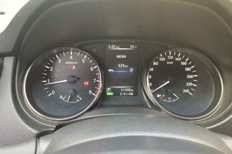 Used Nissan Qashqai 2017 2.0L CVT Smart Enjoyment Version China V Standard Instrument Cluster