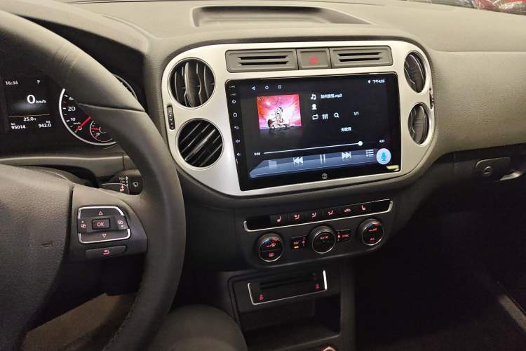 Used Volkswagen Tiguan 2015 1.8TSI Automatic Two-Wheel Drive Luxury Model