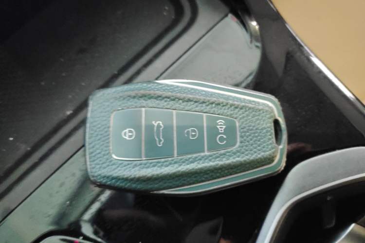 Used Geely Auto FX11 2023 2.0TD DCT Prestige Edition
