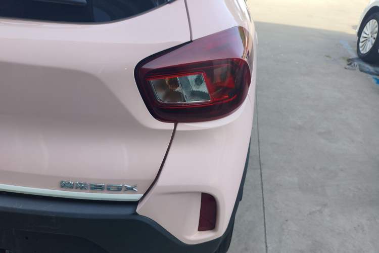 Used Dongfeng NAMMI BOX 2022 Chasing Wind Edition 351 km Advanced Model