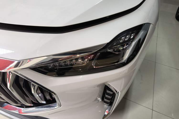 Used JETOUR X70 PLUS 2023 1.5T DCT Brave PLUS 5-Seater