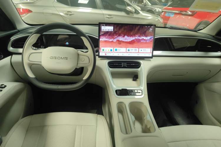 Used Geely Galaxy Geome 2026 Model 410km Freedom Edition Center Console