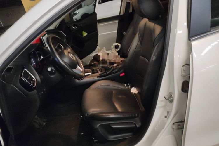 Used Mazda 3 Axela 2014 Hatchback 2.0L Automatic Sport Model