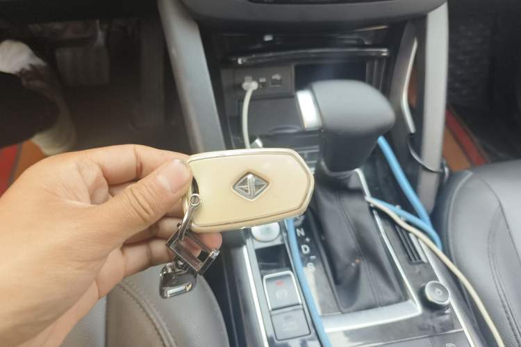 Used BORGWARD BX7 2018 28T Front-Wheel Drive Quality Enjoyment Version 5 Seats China VI Emission Standard
