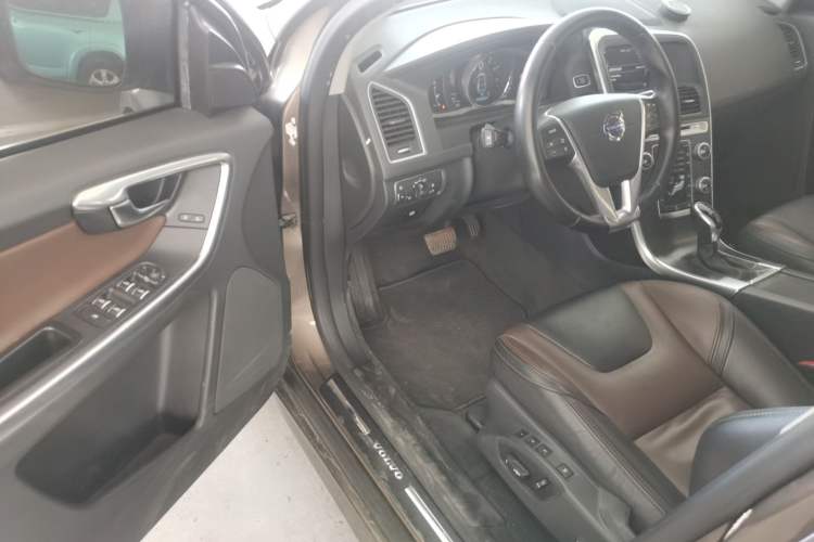 Used Volvo XC60 2016 T5 Smart Version
