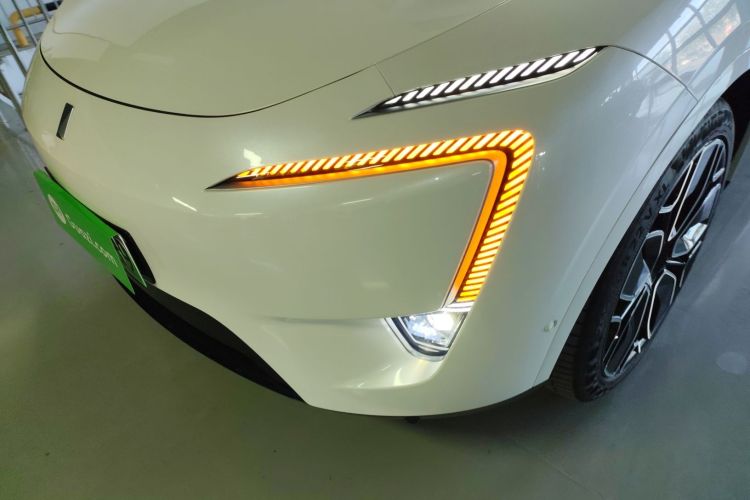 Used Avatr 11 2022 Long-Range Dual-Motor Luxury Edition 5 Seats
