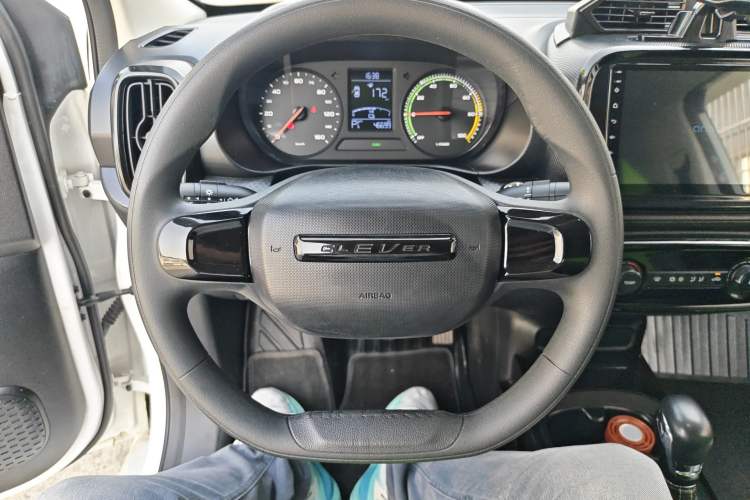 Used Roewe Clever 2021 302 km New Four-Seater Super-Efficient Version
