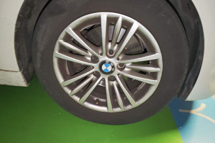 Used BMW 3 Series 2015 320Li Fashion Model
