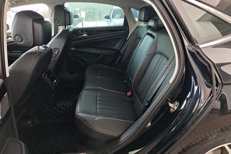 Used Volkswagen Passat 2024 380TSI Starry Dragon Edition
