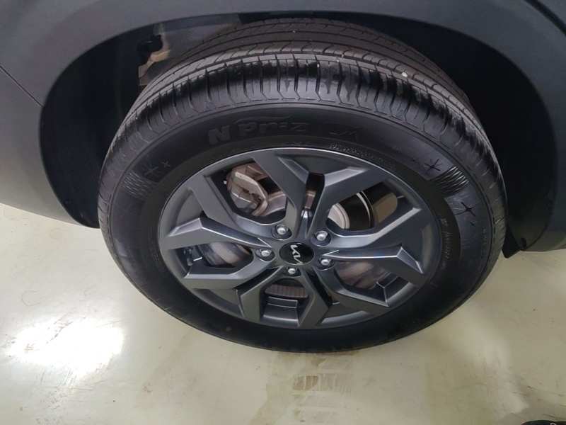 Used Kia Seltos 2023 1.5L CVT Luxury Edition – Luxury — 25