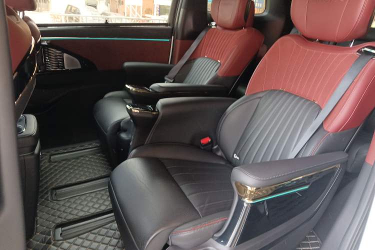 Used GAC Trumpchi M8 2024 Zongshi Series Dual-Motor Supreme Edition
