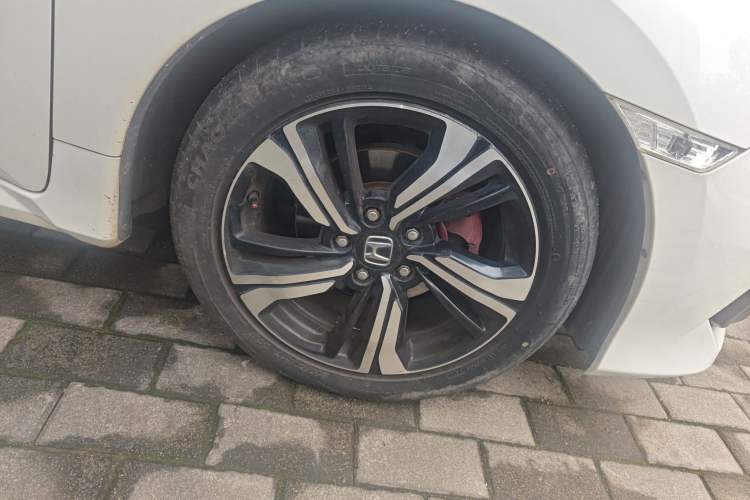 Used Honda Civic 2016 220TURBO CVT Prestige Edition
