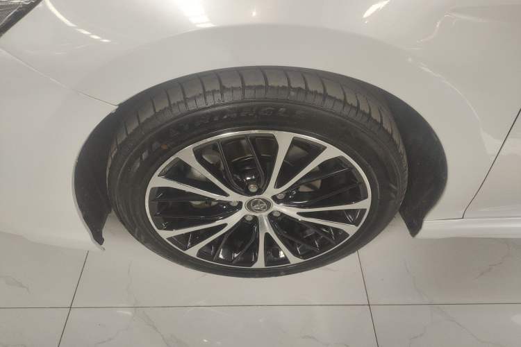 Used Toyota Camry 2018 2.0S FENGSHANG Edition
