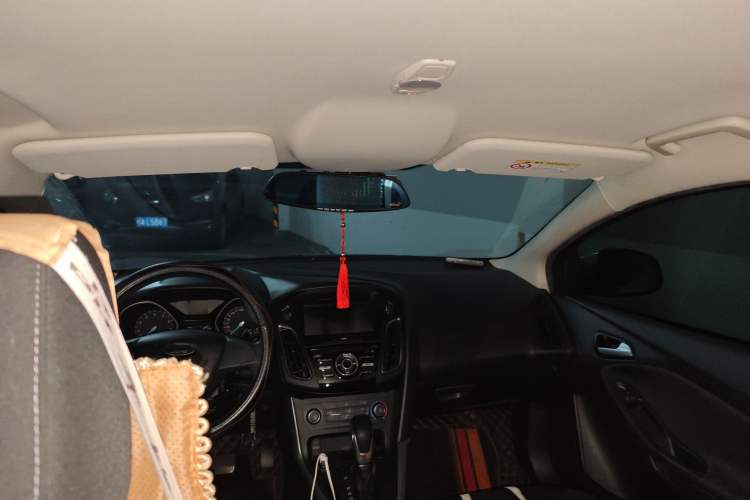 Used Ford Focus 2018 Hatchback Classic 1.6L Automatic Comfort Plus SmartDrive Edition
