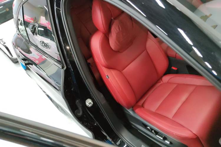 Used Hima AITO M5 2025 Extended-Range Ultra Rear-Wheel-Drive Version Right Front Seat