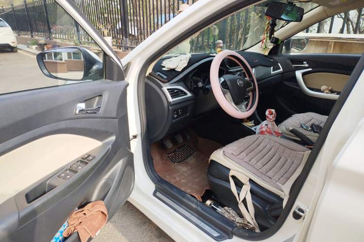 Used CHANGAN Alsvin V7 2016 1.6L Manual LeShang Model China V Standard Driver Seat