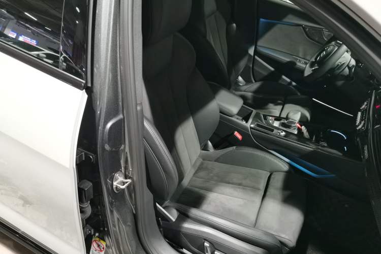 Used Audi A4L 2024 45 TFSI quattro Prestige Dynamic Edition