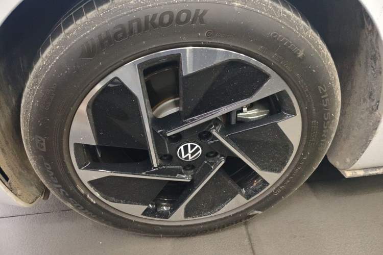 Used Volkswagen ID.3 2024 Pure & Smart Edition Left Front Wheel Hub