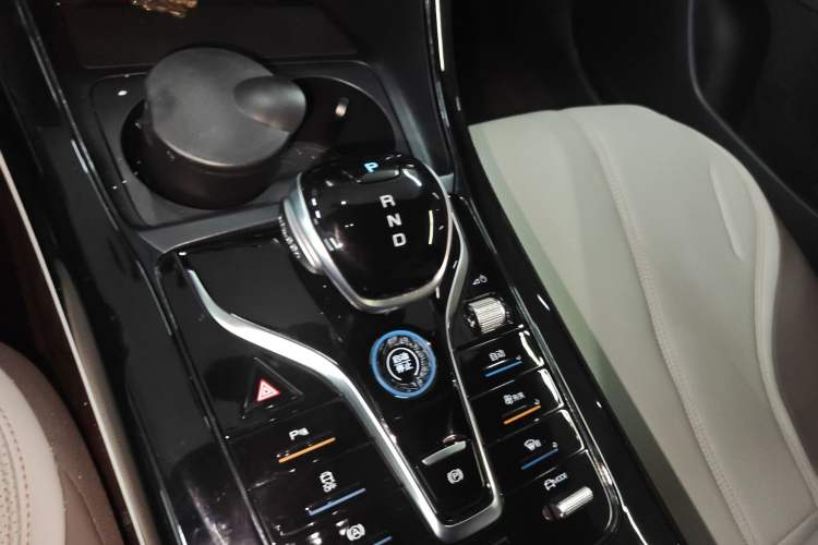 Used BYD Qin PLUS 2024 HONOR Edition DM-i 55KM Leading Model
