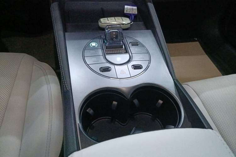 Used BYD Seal 06 New Energy 2024 DM-i 120KM Prestige Model
