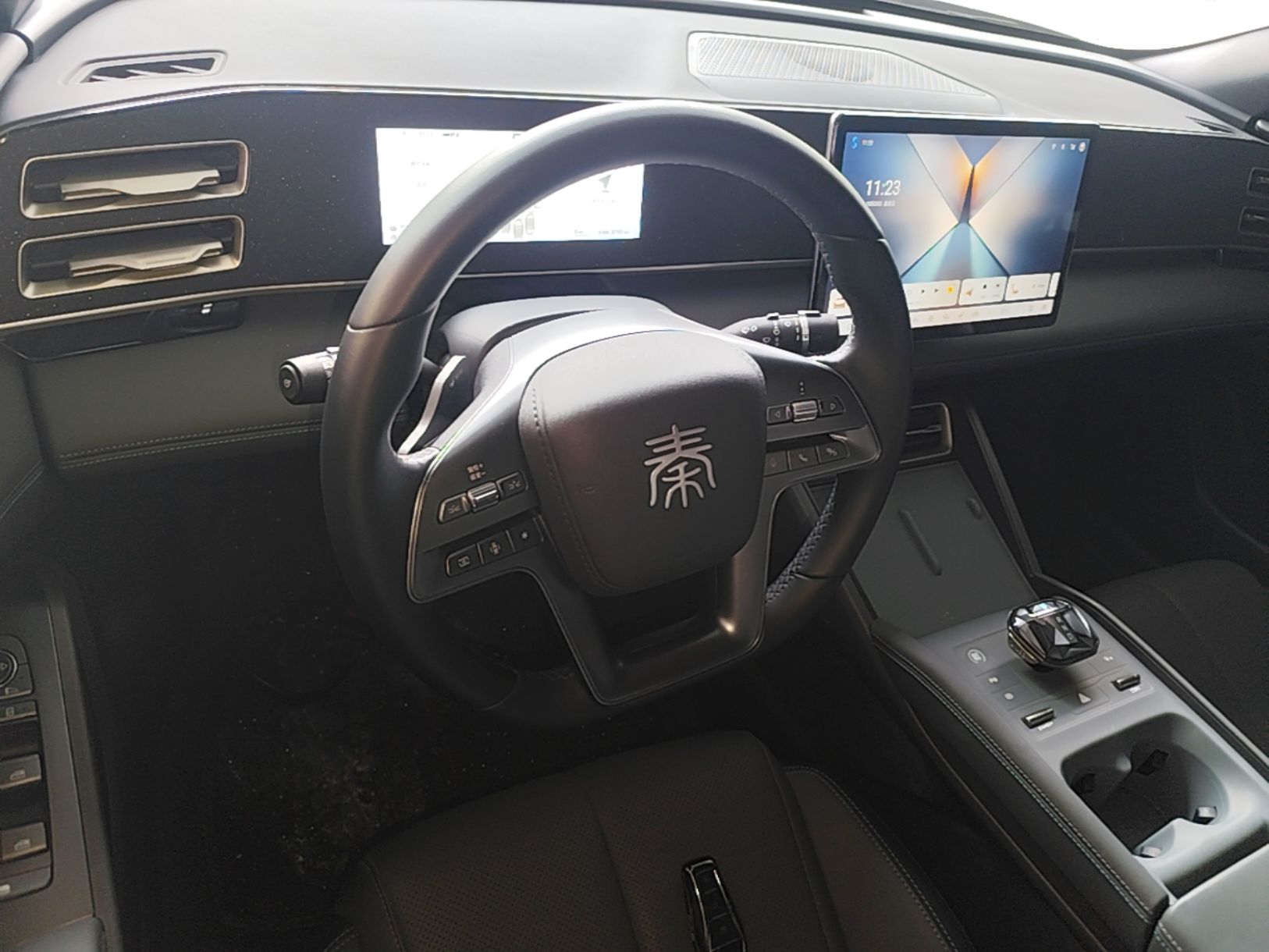 BYD Qin L 2025 DM-i Smart Drive 80KM Leading Model — снимка 13