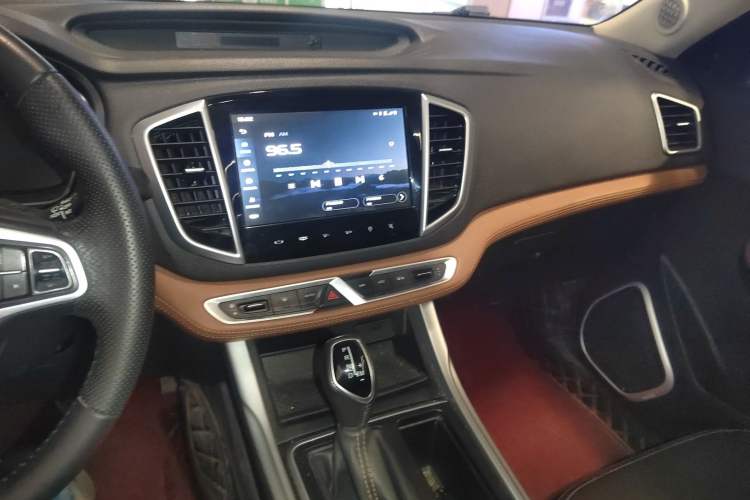 Used Geely Auto Vision X6 2019 1.4T CVT 4G Connected Luxury Version China VI Standard
