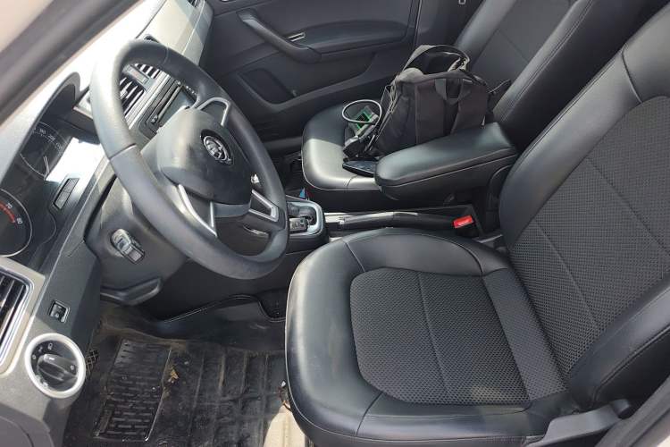 Used Skoda Rapid Spaceback 2014 1.6L Automatic Enjoyment Edition
