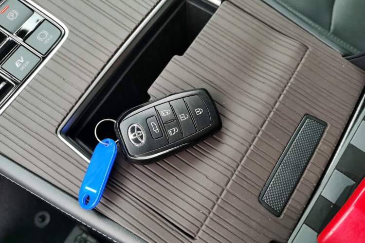 Used Toyota Sienna 2024 2.5L Hybrid Four-Wheel Drive Prestige Edition