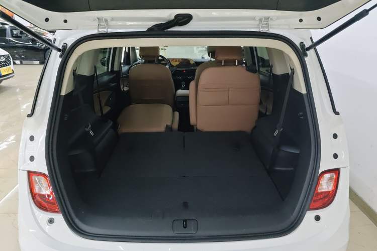 Used Buick GL6 2021 323T Mild Hybrid Connect Luxury Model Trunk