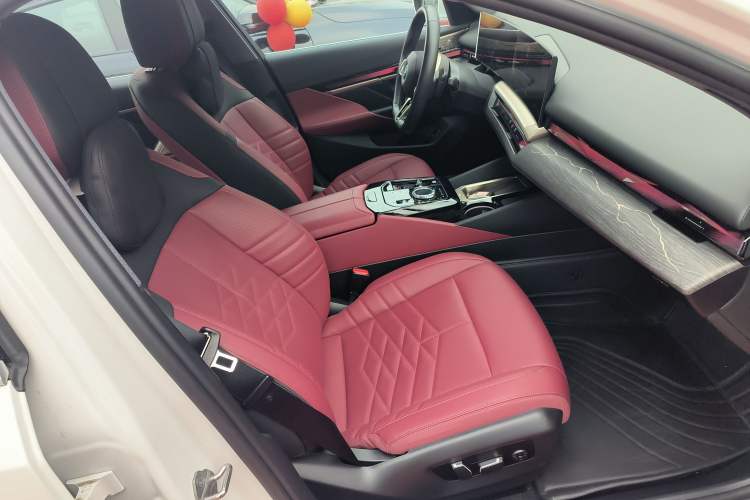 Used BMW 5 Series 2025 530Li Luxury Edition M Sport Package
