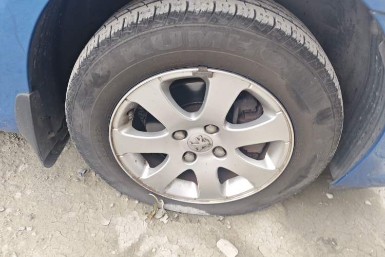 Used Peugeot 307 2008 Hatchback 1.6L Manual Deluxe Edition
