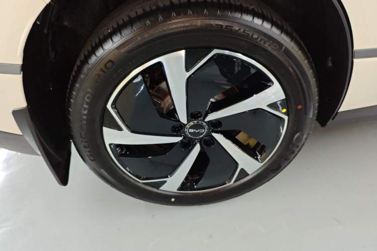 Used BYD Sealion 06 New Energy 2025 Model DM-i 170 Navigation Pro Edition
