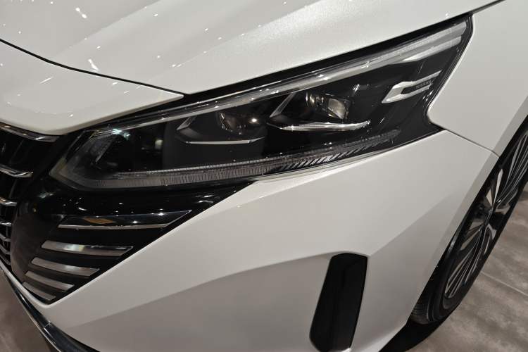 Used Nissan Teana 2022 2.0L XL-TLS Enjoyment Edition Left Front Headlight