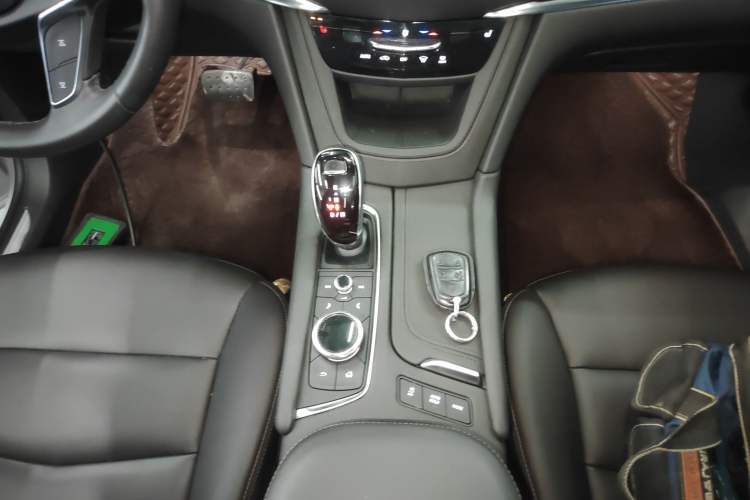 Used Cadillac XT5 2021 28T Luxury Model