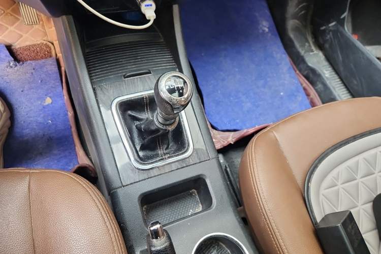 Used BAIC Weiwang S50 2016 1.5T Manual Lede Flagship Edition Gear Lever