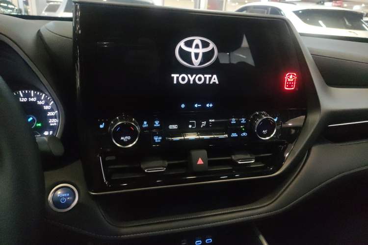 Used Toyota Highlander 2022 Dual-Engine 2.5L Four-Wheel Drive Prestige Version 7 Seats
