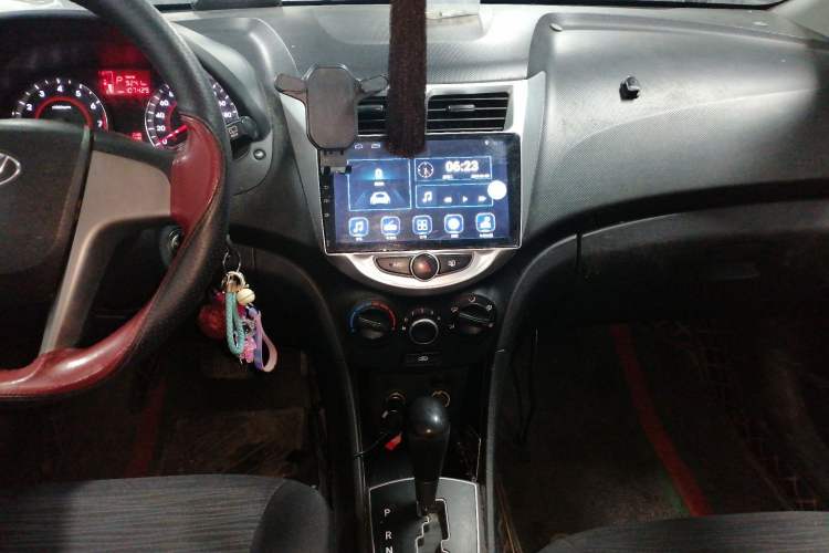 Used Hyundai Verna Ray 2014 1.4L Automatic GLX