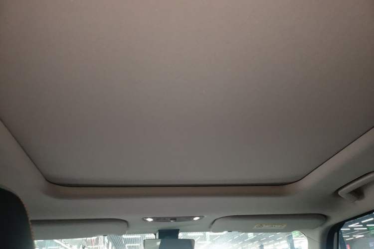 Used iCAR 03 2024 472km Four-Wheel Drive Long-Range Version Headliner