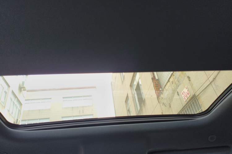 Used Formula Leopard 5 2023 Navigator Edition
