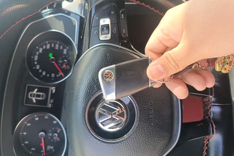 Used Volkswagen Magotan 2017 330TSI DSG Leading Model Vehicle Key