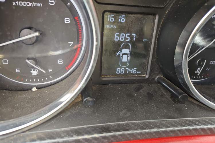 Used Zotye T300 2017 1.5L Manual Luxury Model Odometer Close Up