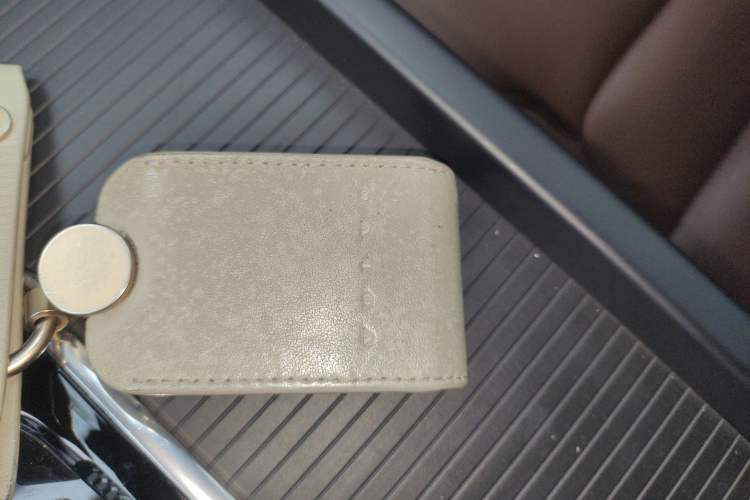 Used Volvo XC60 2022 B5 4x4 Zhiyi Luxury Edition
