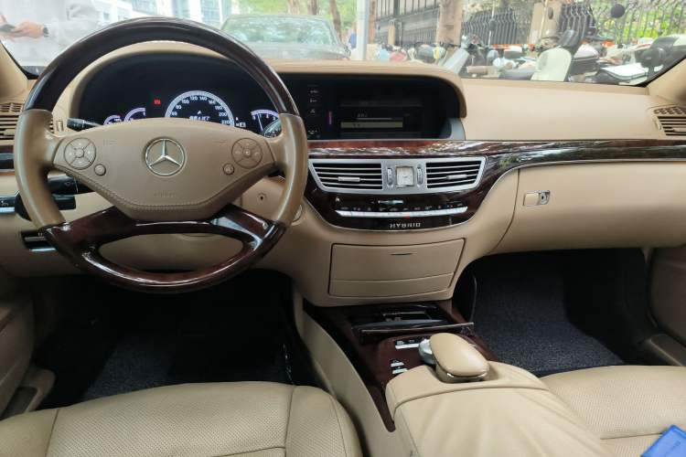 Used Mercedes-Benz S-Class 2010 S 400 L HYBRID
