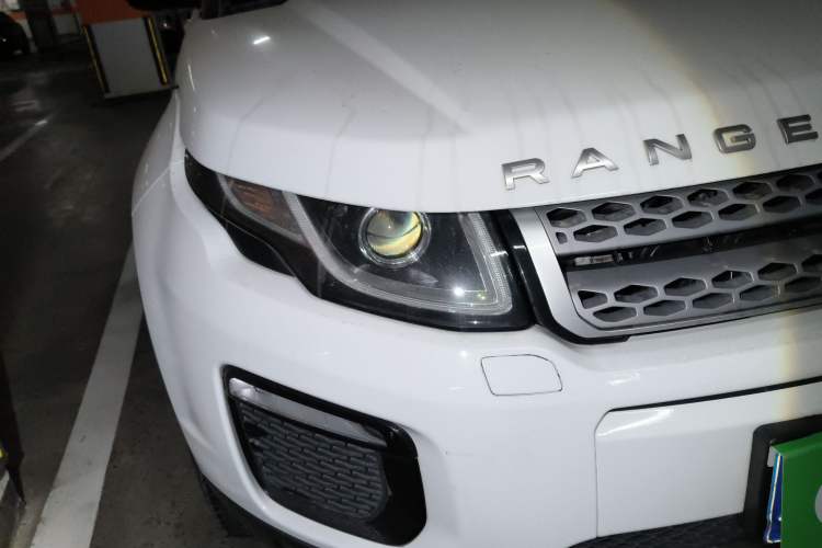 Used Land Rover Range Rover Evoque 2018 240 PS SE Smart Brilliance Edition
