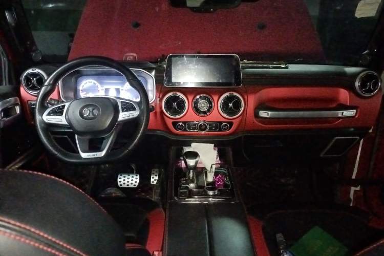 Used BAIC Off-Road BJ40 2019 PLUS 2.3T Automatic Four-Wheel Drive Flagship Edition China VI Emission Standard
