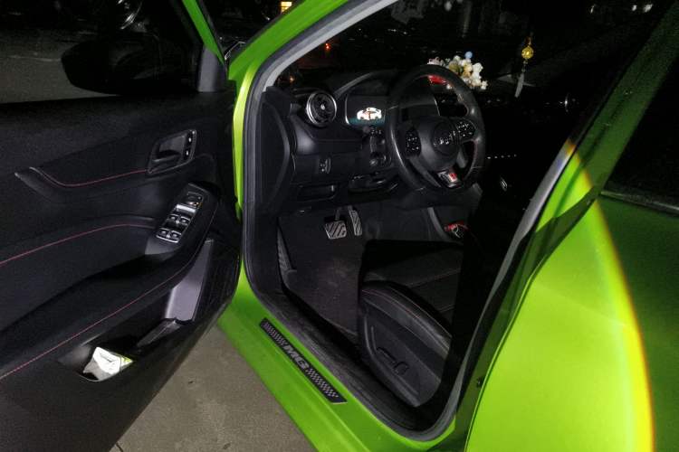 Used MG 6 New Energy 2020 1.5T Hybrid Leading Luxury Edition