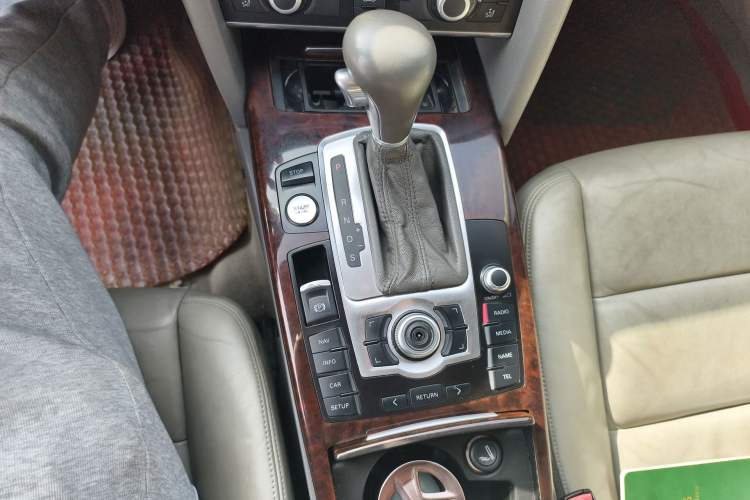 Used Audi A6L 2010 3.0 TFSI quattro Luxury Model
