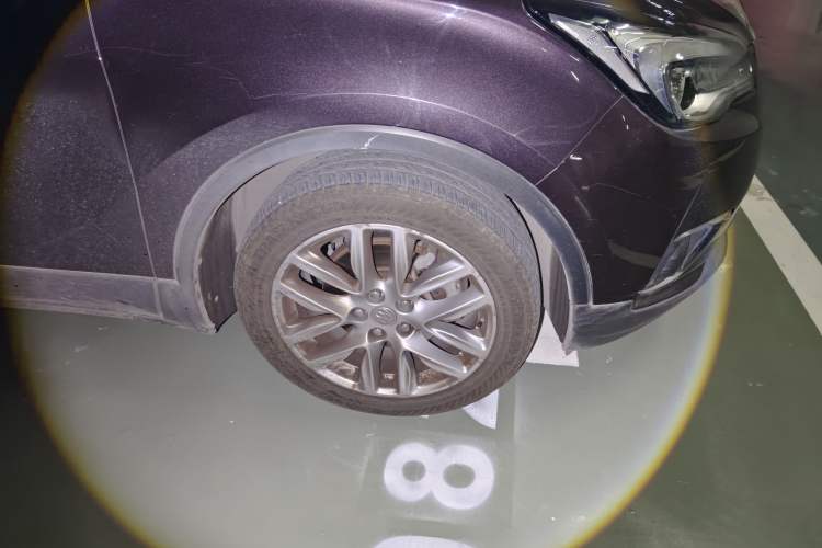 Used Buick Envision 2018 28T Four-Wheel Drive Elite Version Right Front Wheel Hub